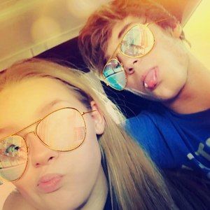 Meet your Posher, Lewis